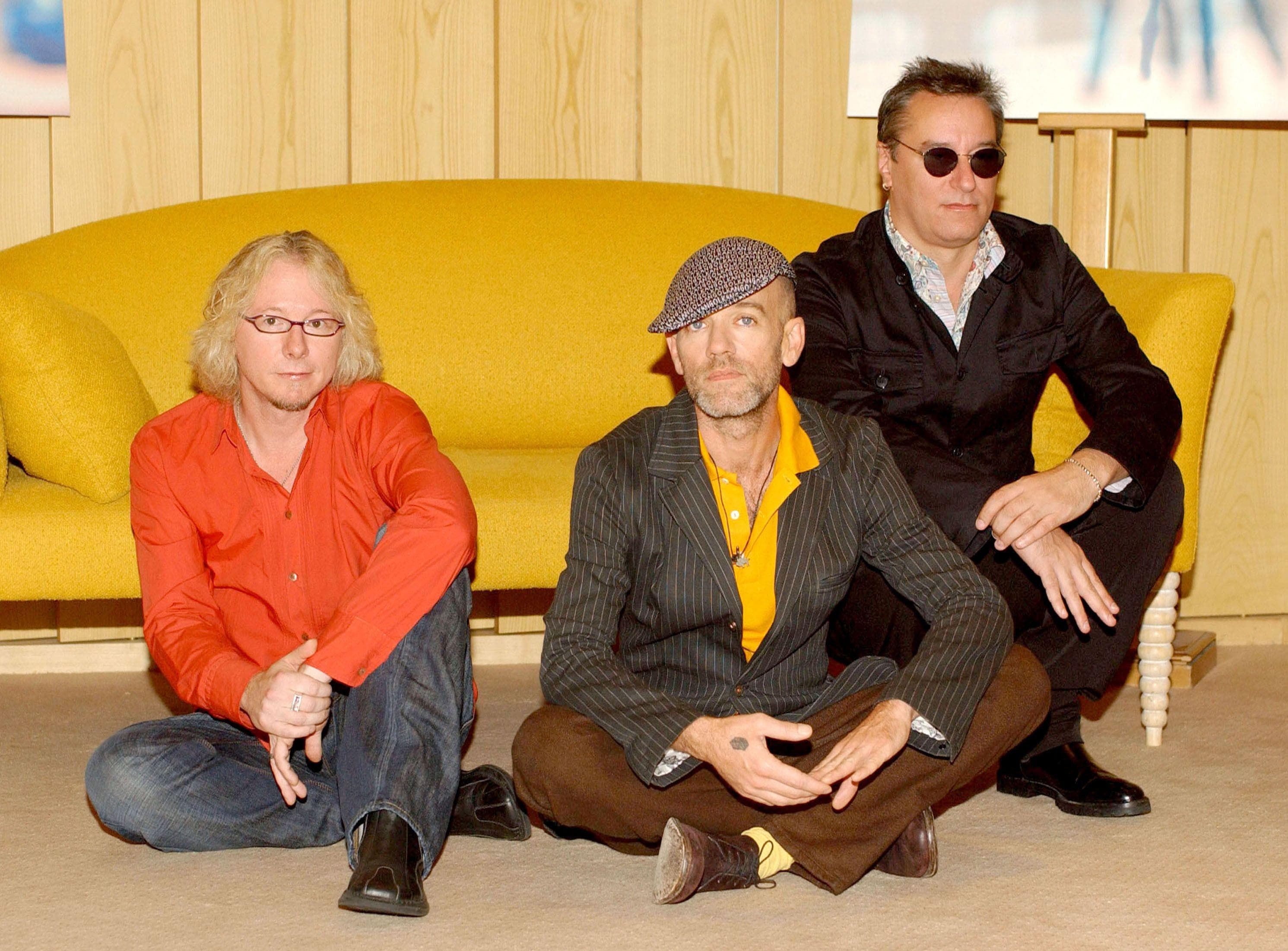 R.E.M. - Cans Of Piss